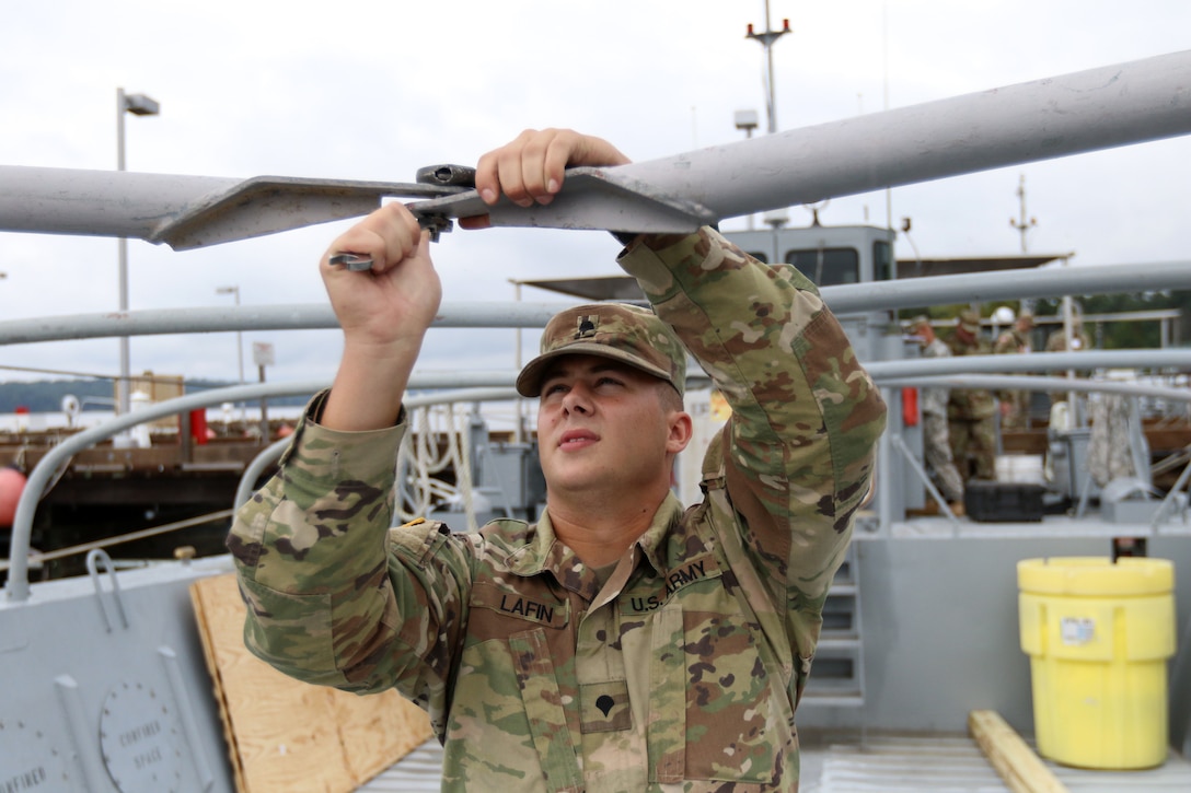 Army Reserve LCM boat unit prepares for Hurricane Florence relief