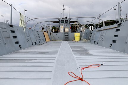 Army Reserve LCM boat unit prepares for Hurricane Florence relief