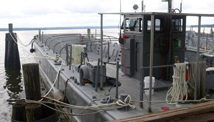 Army Reserve LCM boat unit prepares for Hurricane Florence relief