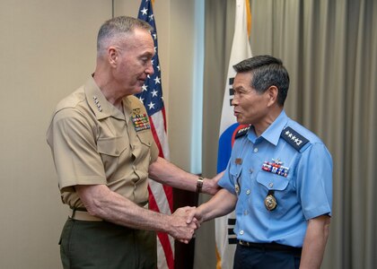 Marine Corps Gen. Joe Dunford, chairman of the Joint Chiefs of Staff, meets with Republic of Korea Air Force Gen. Jeong Kyeongdoo, ROK chairman of the Joint Chiefs of Staff, and Japan Navy Adm. Katsutoshi Kawano, Japan Self-Defense Force chairman of the Joint Chiefs of Staff, for a trilateral meeting at the U.S. Pacific Command Headquarters May 29, 2018.