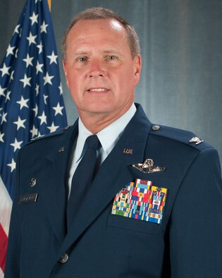 Offical Portrait of U.S. Air Force Col. Mark Ustaszewski, Commander, 157th Operations Group, New Hampshire Air National Guard, September 17, 2018, Pease Air National Guard Base, N.H. (N.H. Air National Guard photo by Tech. Sgt. Aaron P. Vezeau)