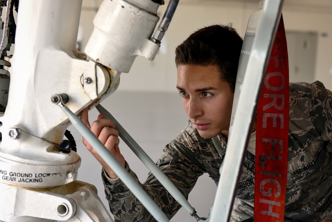 362nd Crew Chief apprentice course