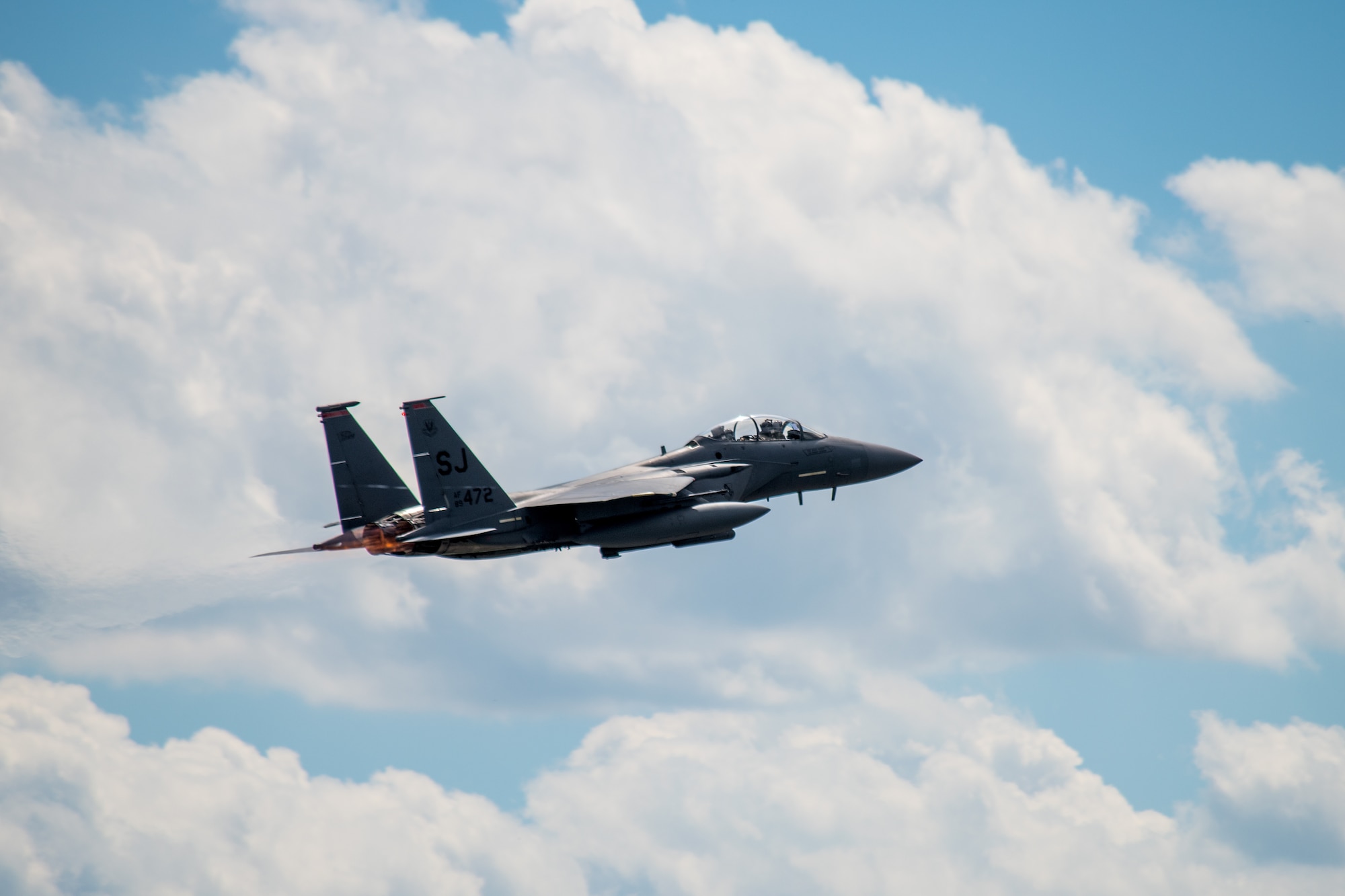 An F-15E Strike Eagle achieves 10K flying hours