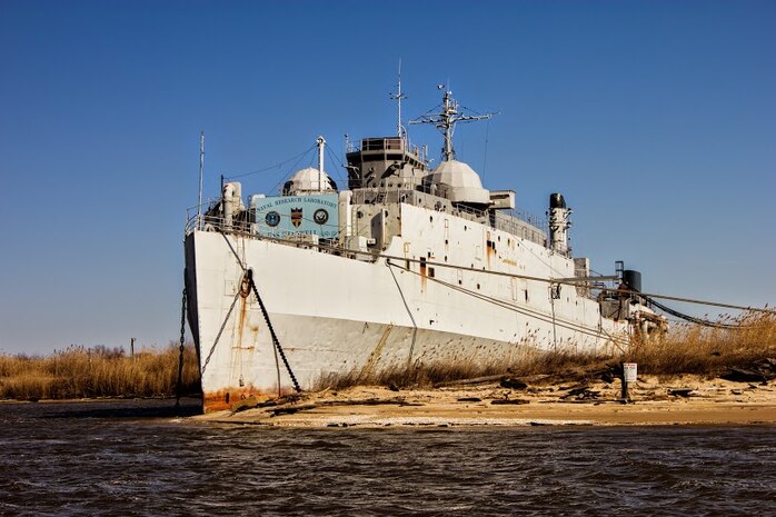 EX-SHADWELL at mooring