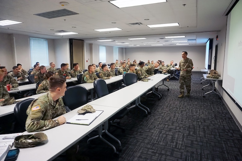 Maj. Gen. Mark Toy, Great Lakes and Ohio River Division commander, talks with engineering officers with the 39th Brigade Engineer Battalion at Fort Campbell Sept. 27, 2018. (USACE photo by Mark Rankin)