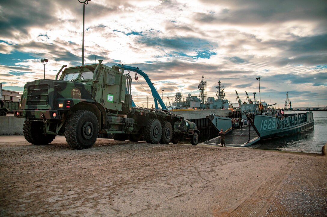 PacBlitz19 is designed to train Marines and Sailors in maritime prepositioning force operations and aims to increase proficiency, expand levels of cooperation and to enhance maritime capabilities. (U.S. Marine Corps photo by Cpl. Jacob A. Farbo)