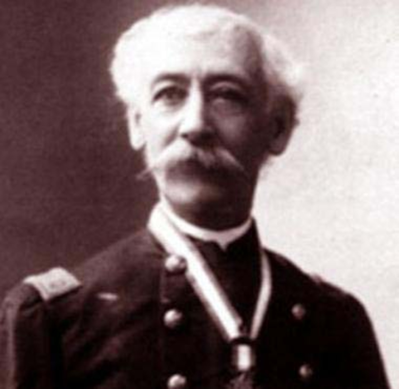 A black-and-white photo of a Union soldier in uniform.