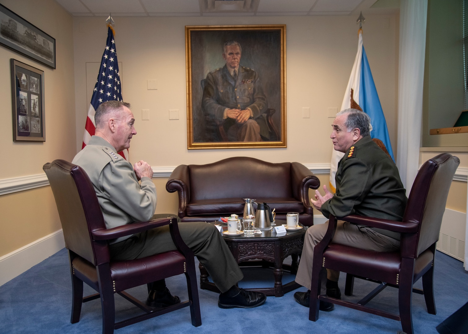 Chairman of the Joint Chiefs of Staff Gen. Joe Dunford met with Argentine Chief of Defense Gen. Bari del Valle Sosa in the Pentagon, Washington, D.C., April 5, 2019.