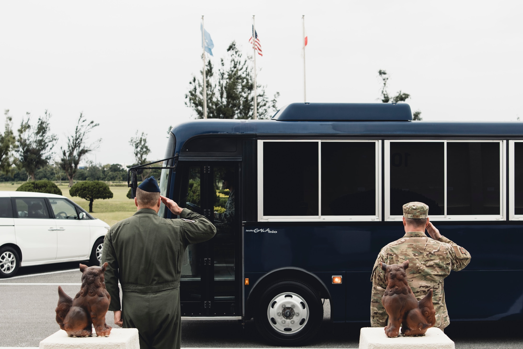 5th Air Force, USFJ Commander visits Team Kadena