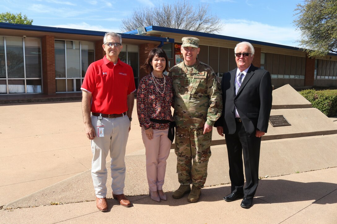 18th AF leadership visits Dyess