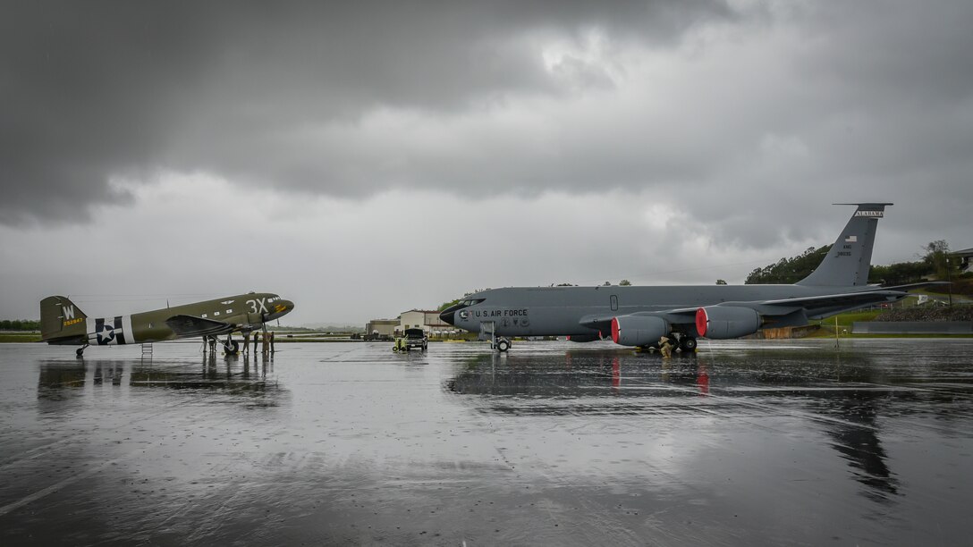 Col. Travis Flies "That's All Brother" To Sumpter Smith ANGB