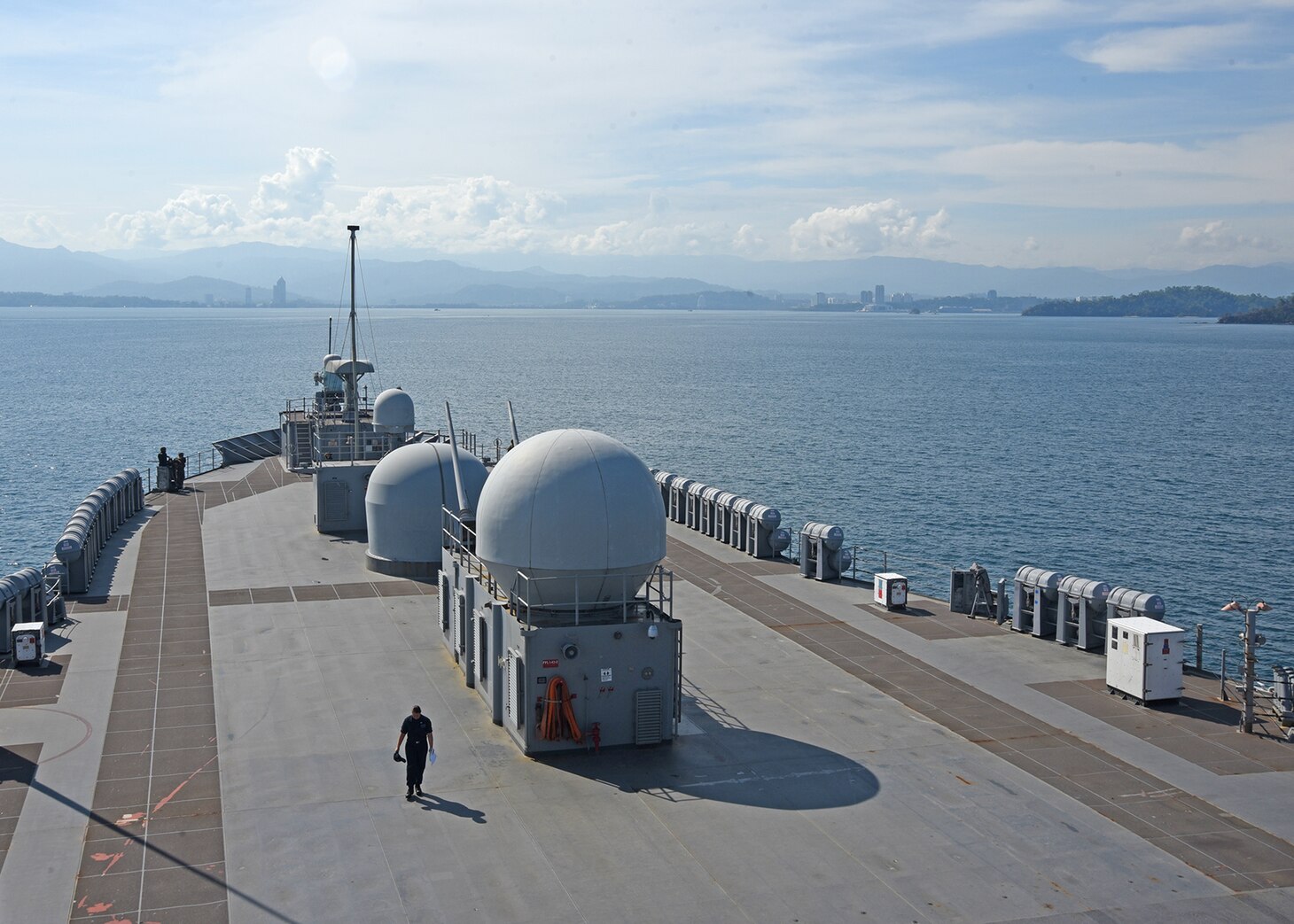 KOTA KINABALU, Malaysia (April 11, 2019) - U.S. 7th Fleet flagship USS Blue Ridge (LCC 19) arrives for a port visit in Kota Kinabalu, Malaysia, to engage in local culture, host military-to-military engagements and build relationships with the local community. Blue Ridge is the oldest operational ship in the Navy, and as 7th Fleet command ship, is responsible for fostering relationships within the Indo-Pacific Region.