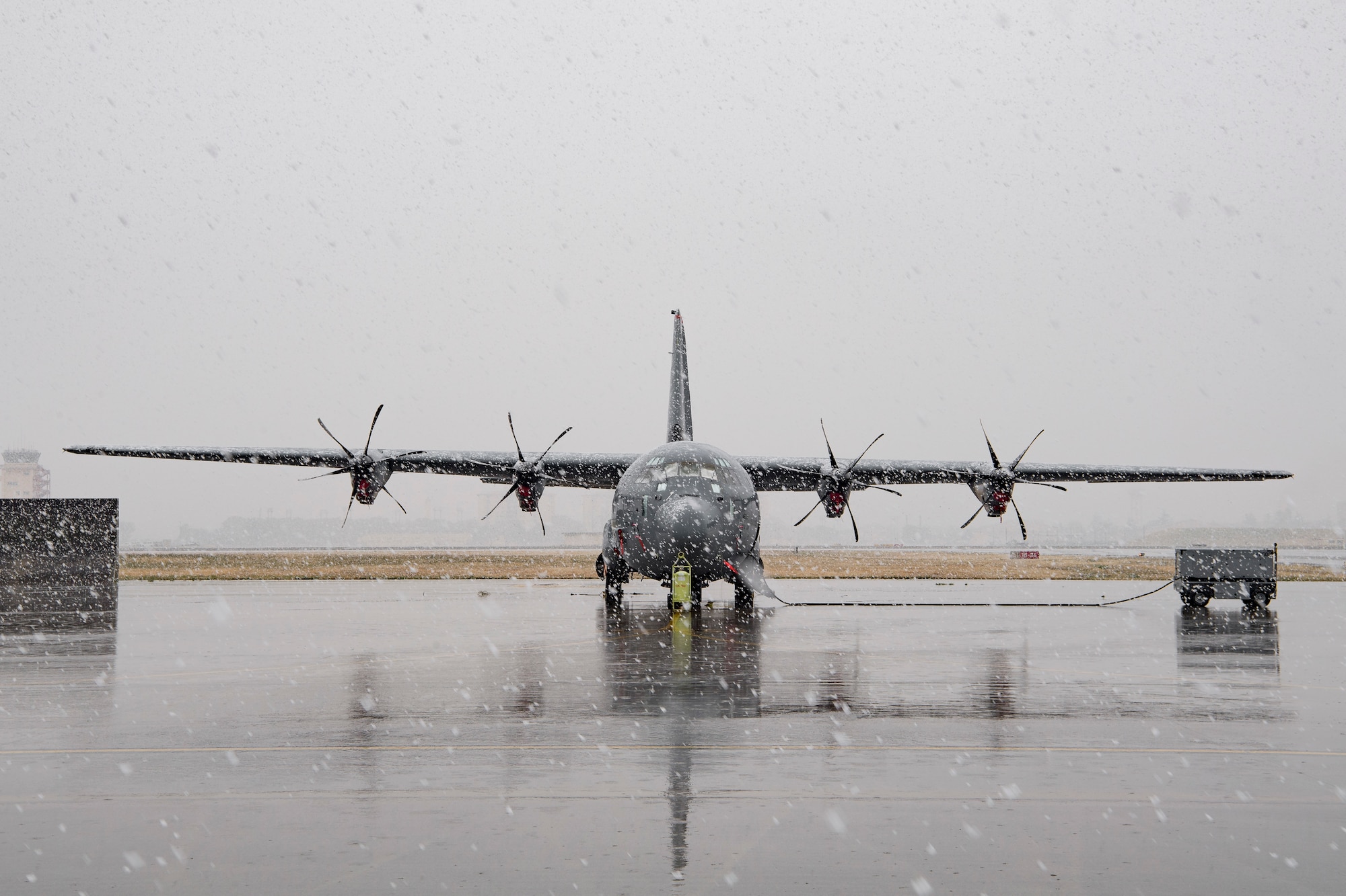 Snowfall in Yokota