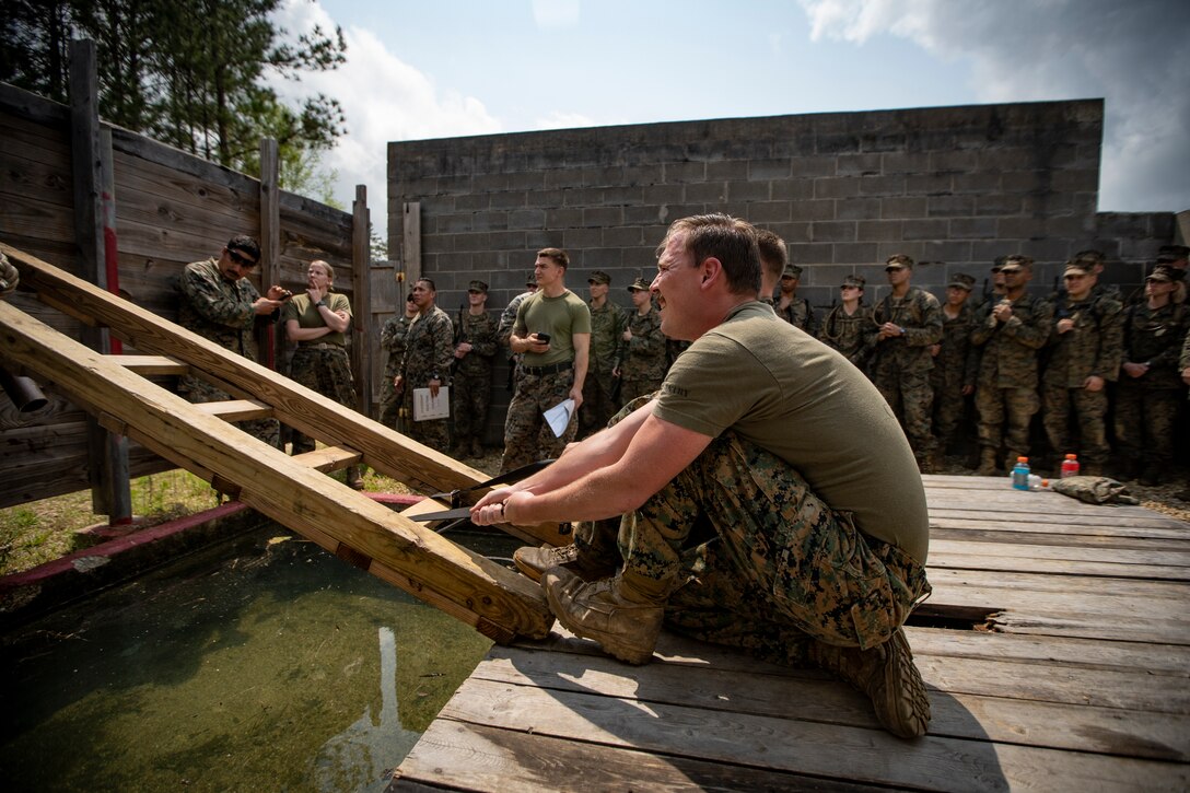 MARFORRES Marines help train NROTC Midshipmen