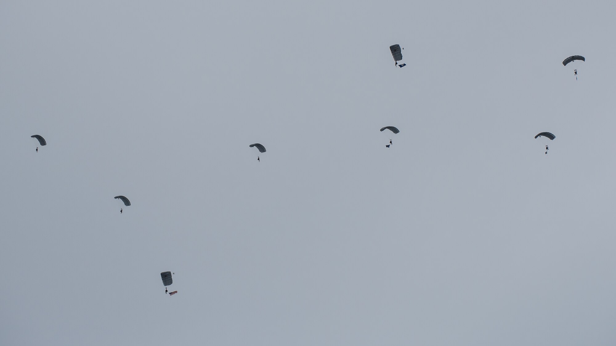 Special Operators from the Kentucky Air National Guard’s 123rd Special Tactics Squadron parachute into the Ohio River from a U.S. Air Force C-130J Hercules aircraft during the annual Thunder Over Louisville airshow in Louisville, Ky., April 13, 2019. Hundreds of thousands of spectators turned out to view the event, which has grown to become one of the largest single-day air shows in North America. (U.S. Air National Guard photo by Dale Greer)