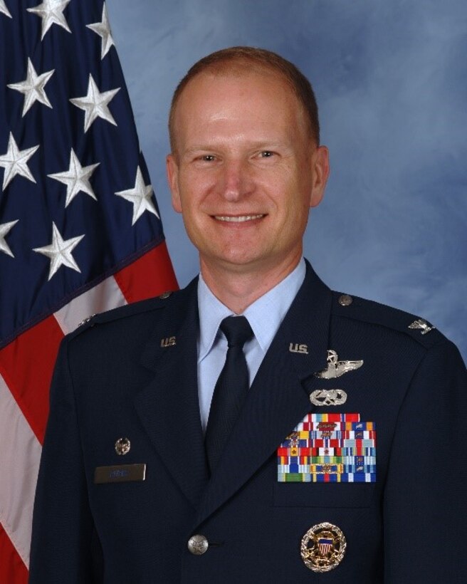 Colonel W. Halsey Burks is the Commander, 15th Wing, Joint Base Pearl Harbor-Hickam, Hawaii. The 15th Wing provides trained and ready Airmen to the Commander, U.S. Indo-Pacific Command and the Commander, Pacific Air Forces to execute strategic airlift, air dominance, and executive airlift missions via C-17A, C-37A, C-40 Band, F-22A aircraft. As the commander, Colonel Burks serves as the senior airfield authority on Hickam Field and is responsible for the airfield’s safe and effective operation. Hickam Field serves as a strategic launching pad for the projection of American airpower throughout the Indo-Pacific region. The wing’s total force integration relationship with the Hawaii Air National Guard is critical to the day-to-day operations and maintenance successes of the C-17 and F-22 mission sets. The 15th Wing also serves as the Air Force lead in partnership with the Commander, Joint Base Pearl Harbor-Hickam to provide mission support to all other Air Force entities on base.