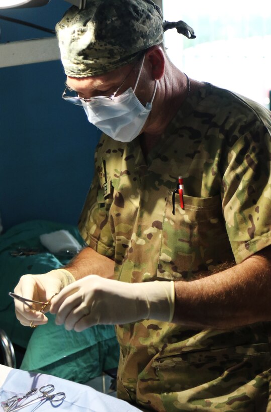 Exercise Palau offers veterinary outreach to Koror