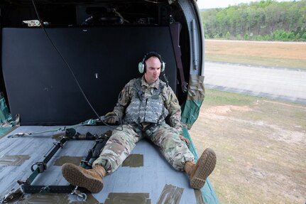 U.S. Army Reserve and National Guard Soldiers jump