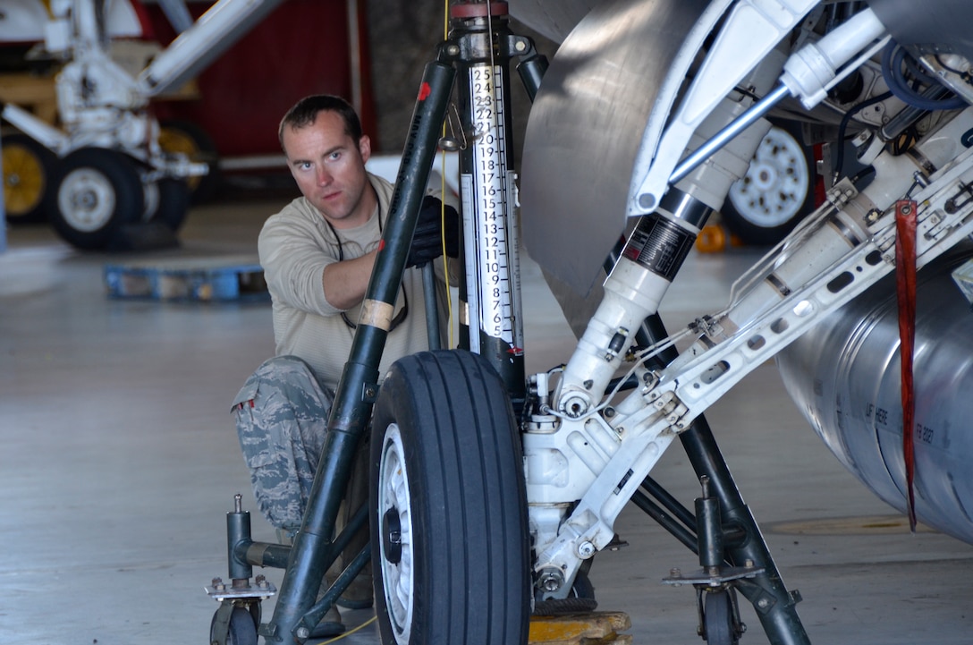 Master Sgt. Matt Lee, Tactical Aircraft Maintenance Specialist with the 114th Aircraft Maintenance Squadron, prepares to jack an F-16C Fighting Falcon during Lobo Plummet at Marine Corps Air Station Miramar, California, March 2019.