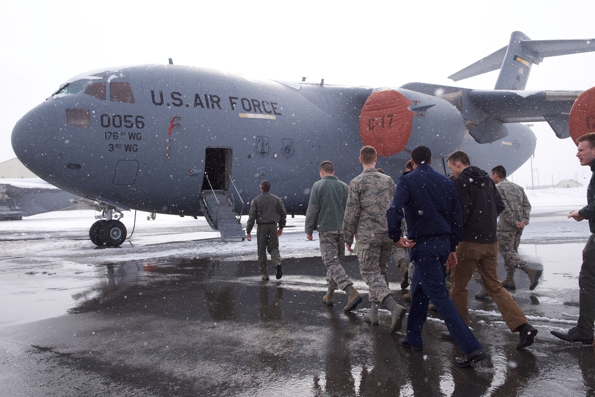UAA Air Force ROTC cadets tour 176th Wing.