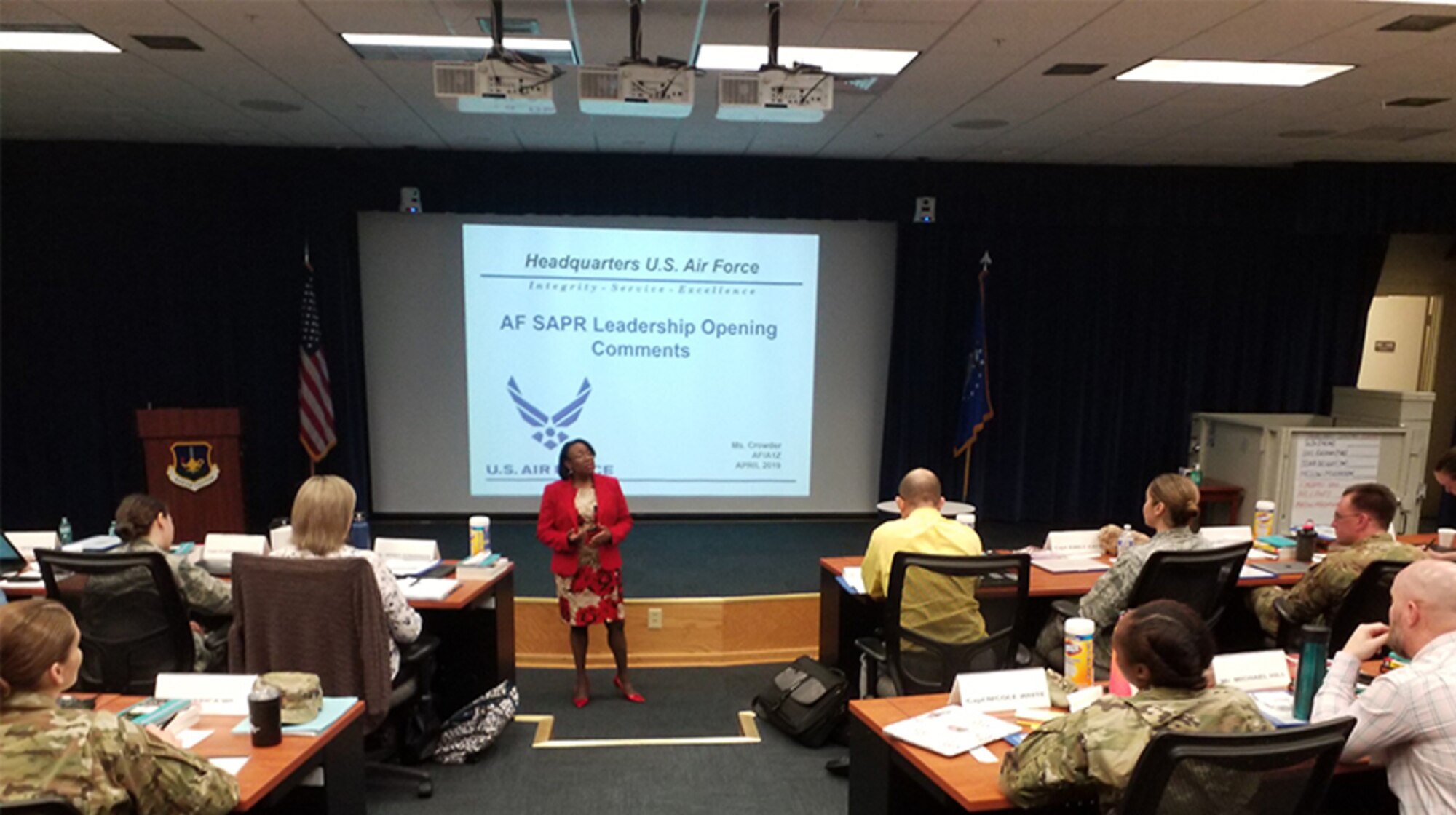 An image of Deputy Director of Air Force Resilience, Jiri Crowder teaching a class.