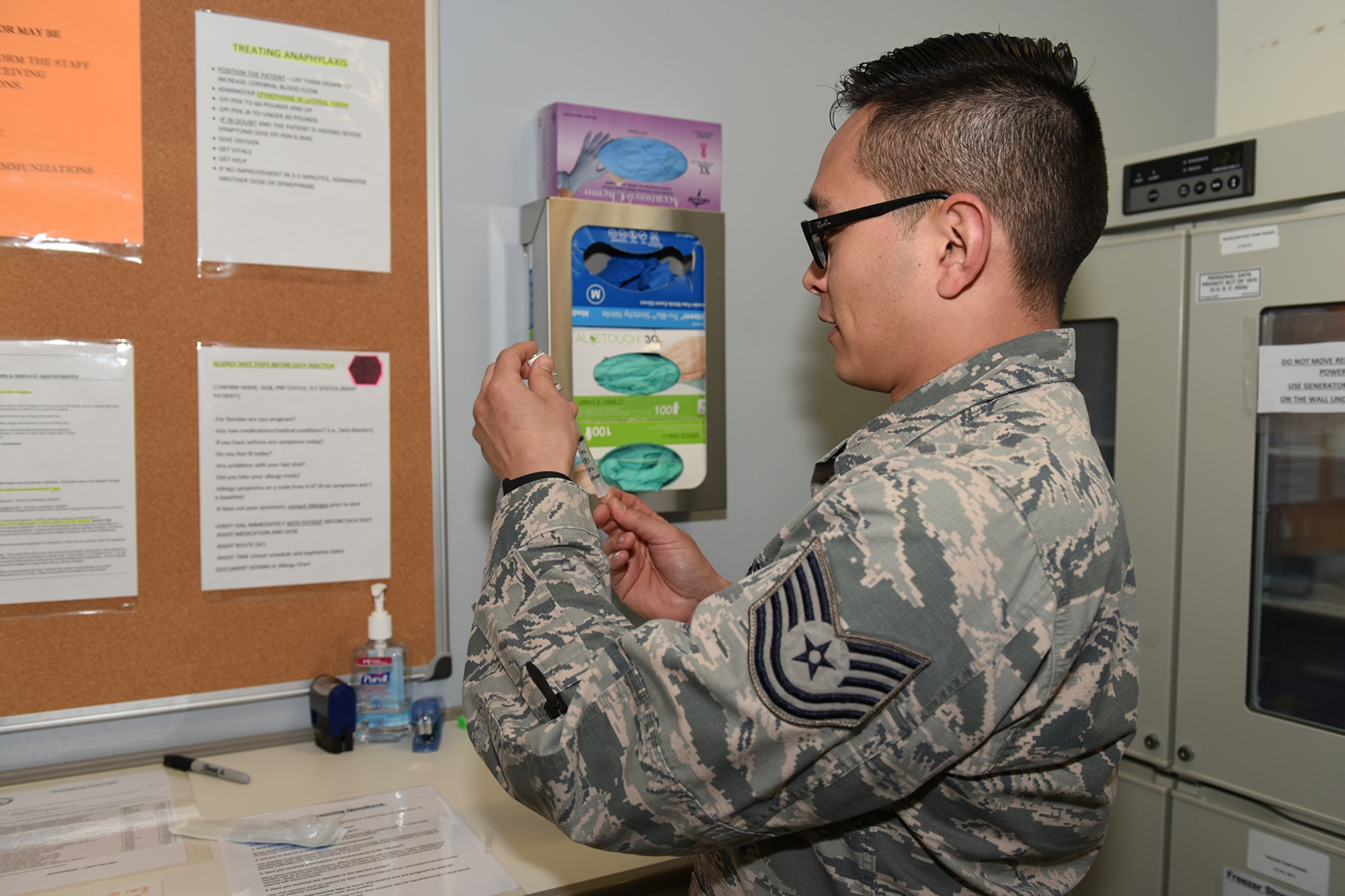 U.S Air Force Tech. Sgt. Ben Axman, 184th Medical Group aerospace medical technician, assigned to McConnell Air Force Base, Kan., practices medical procedures at RAF Alconbury, England, April 16, 2019. The 184th MDG worked closely with medical units at RAF Alconbury, RAF Croughton and RAF Lakenheath to improve total force medical capabilities. (U.S. Air Force photo by Airman 1st Class Jennifer Zima)