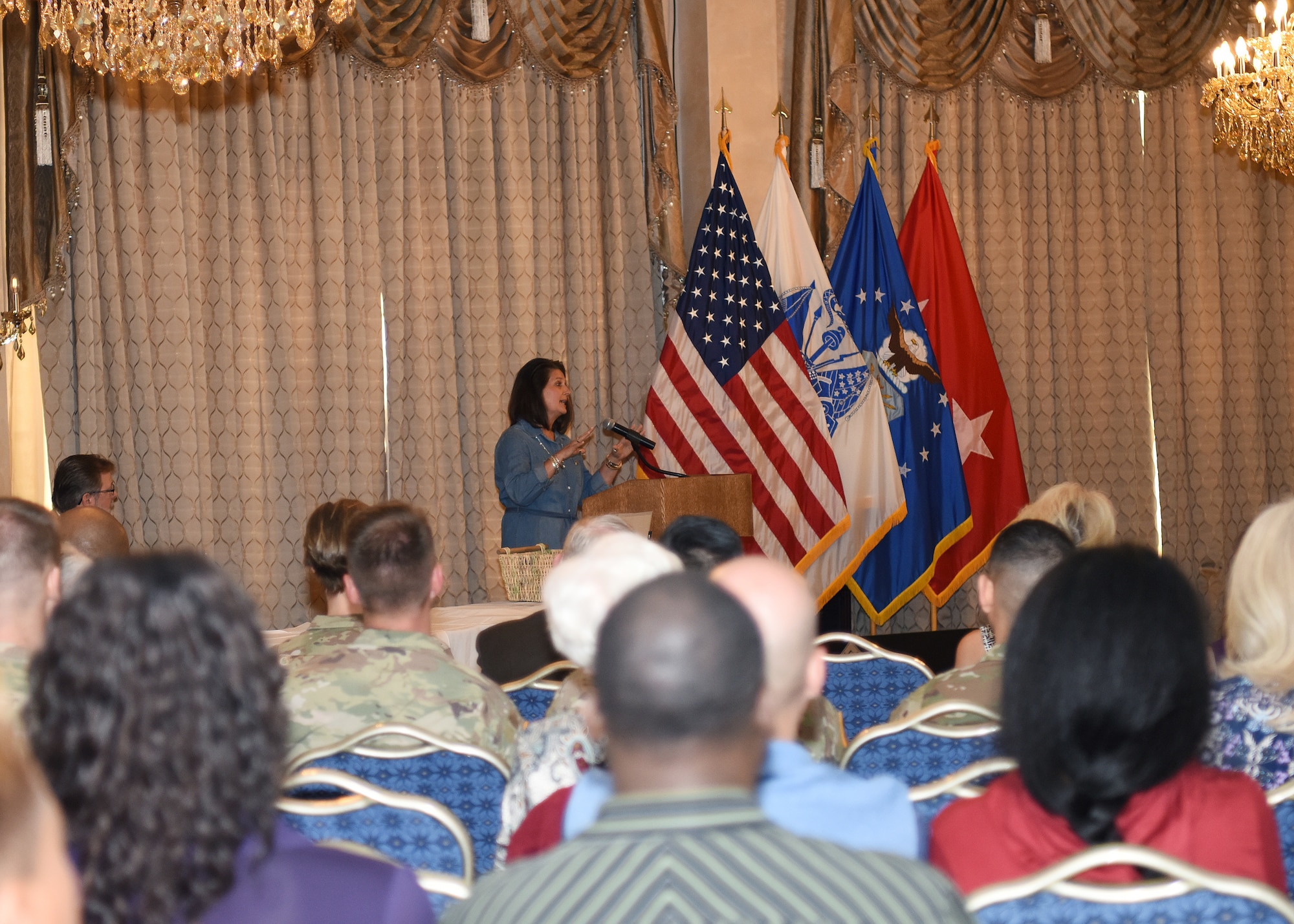 Ft. Eustis recognizes volunteers