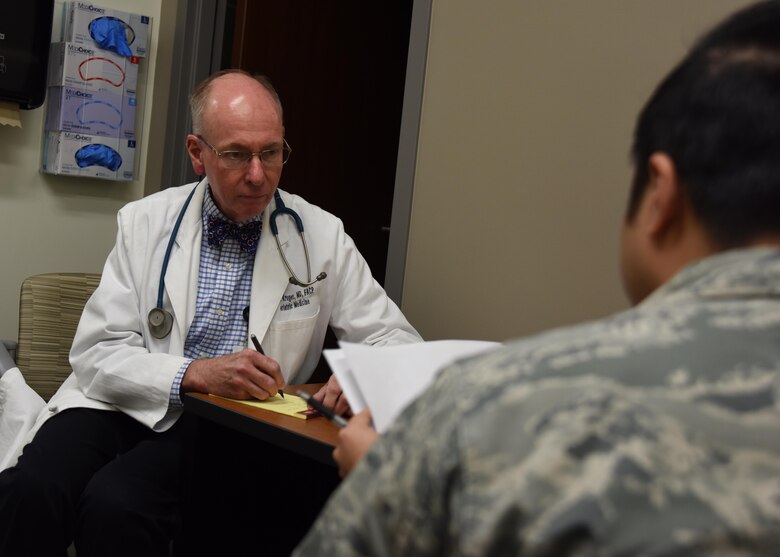 Doctor serves American heroes over 20 years &gt; 59th Medical