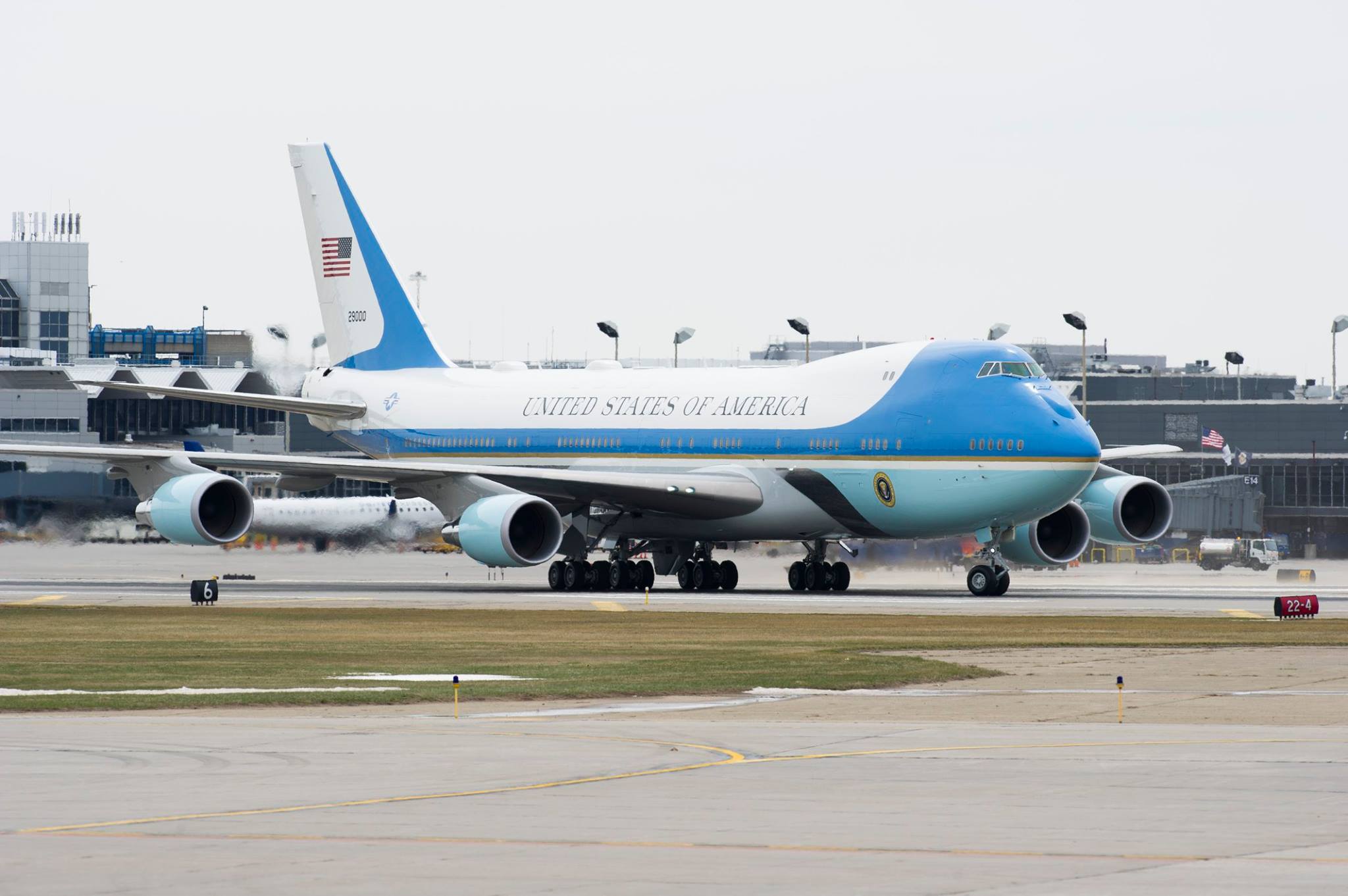Air Force One Lands in the Bold North > MinneapolisSt Paul Air Reserve