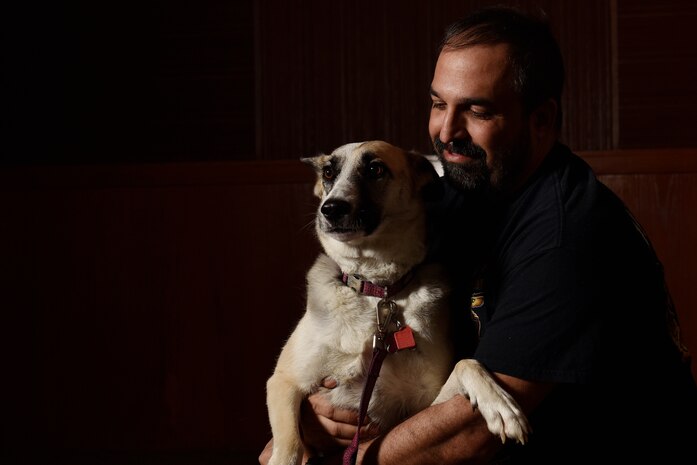 Sacramento area veterans graduate 4 Paws 2 Freedom at Beale