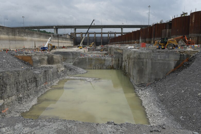 Construction workers with AECOM work in the coffer dam to prepare the foundation April 25, 2019 for concrete placement as part of the Chickamauga Lock Replacement Project Lock Chamber Contract, which is managed by the U.S. Army Corps of Engineers Nashville District.  The Tennessee Valley Authority project is located on the Tennessee River in Chattanooga, Tenn. (USACE photo by Lee Roberts)