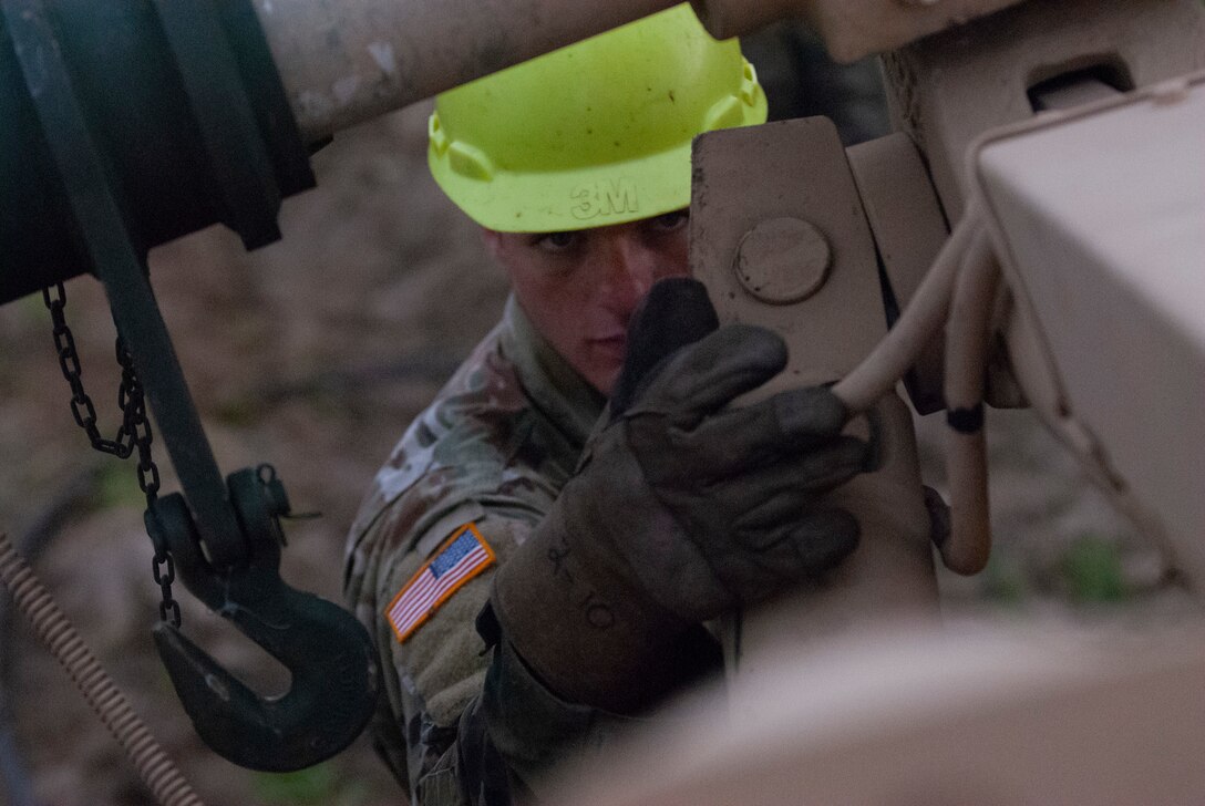 Soldiers dig deep for wheeled vehicle mechanic training