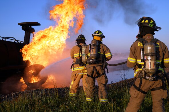 Niagara fire fighters conduct mutual aid drill with local vol. fire company
