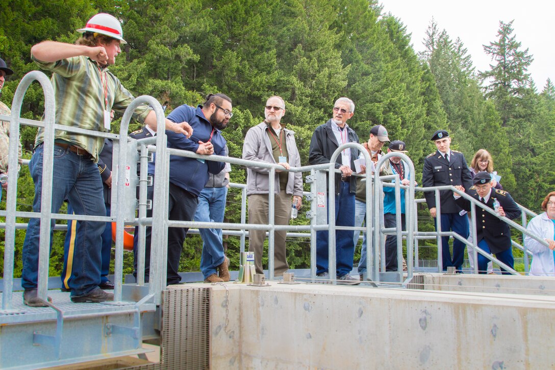 Doug Garletts, Portland District fish biologist, gives a tour of the facility