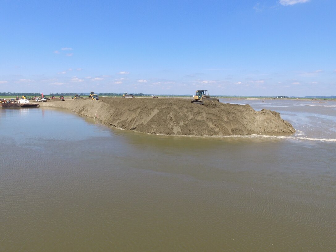 Aerial view showing progress of USACE contractors performing work on Levee L550 Aug. 3, 2019.