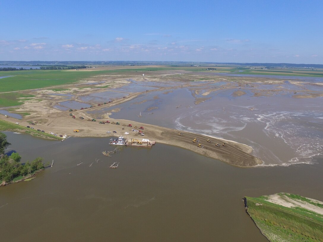 Aerial view showing progress of USACE contractors performing work on Levee L550 Aug. 3, 2019.