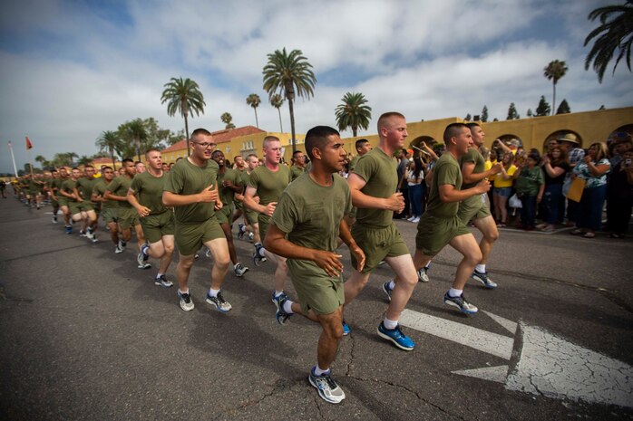 The new Marines of Echo Company, 2nd Recruit Training Battalion, conduct a motivational run at Marine Corps Recruit Depot San Diego, Aug. 1.