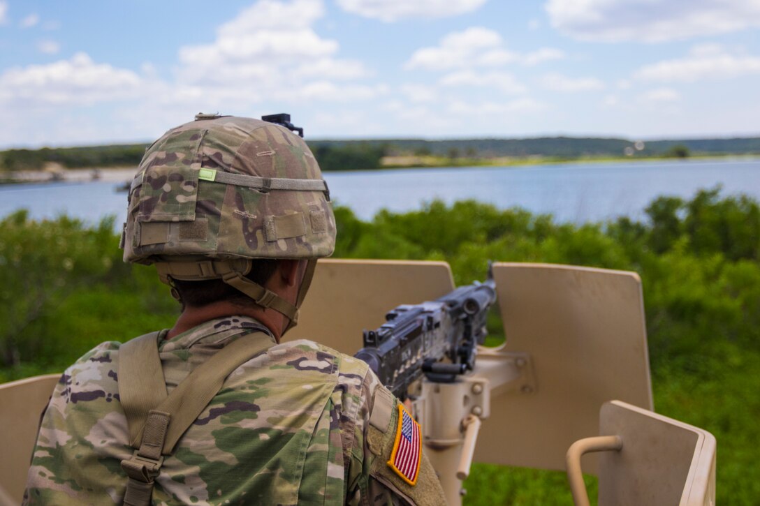 Military Police Soldiers’ Energy Remains High During Training