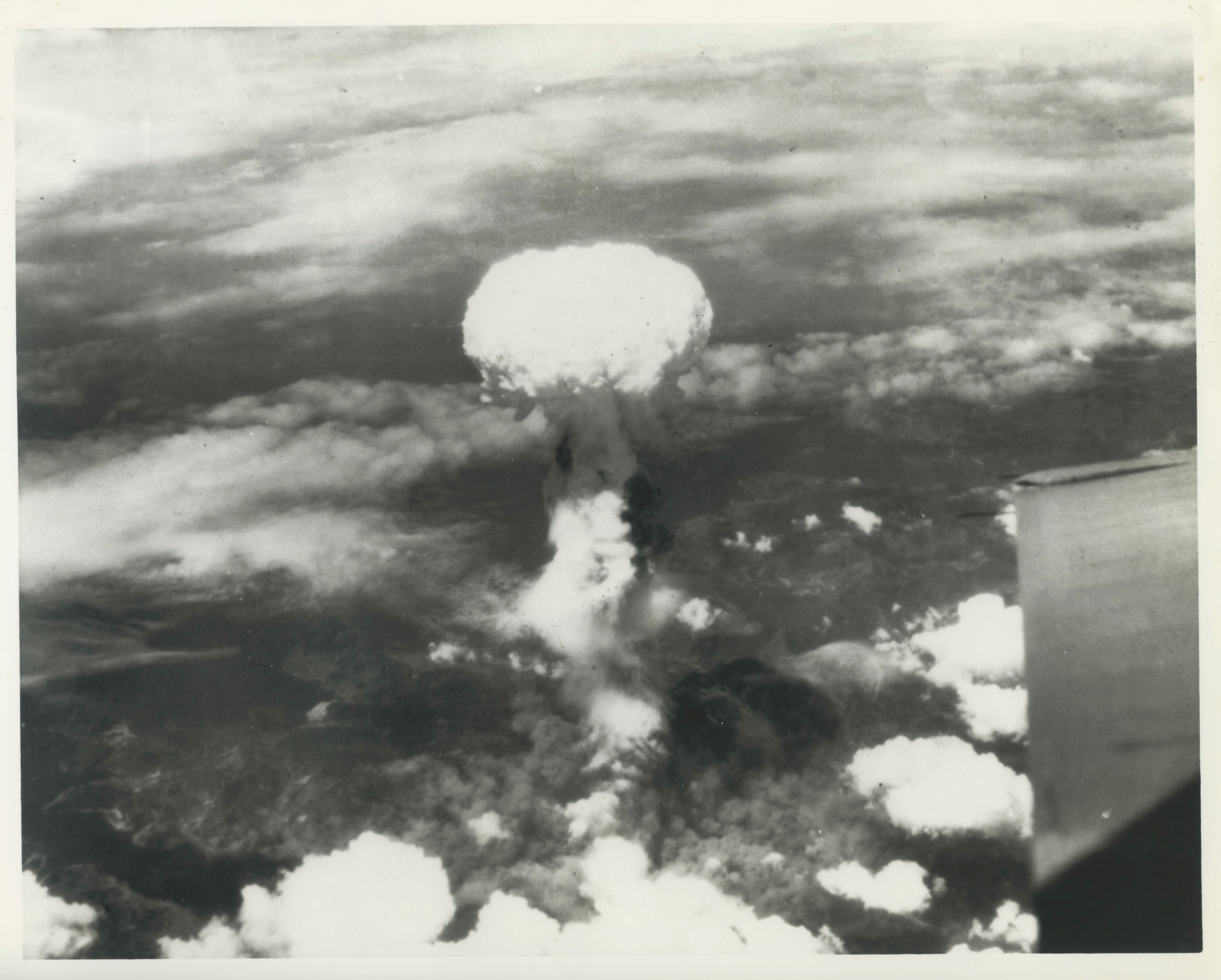 Nagasaki Mushroom Cloud Atom Bomb 8x10 Photo J-283 