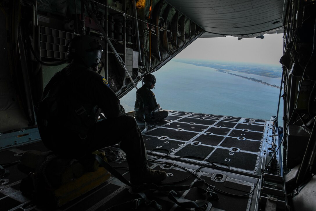 Youngstown Air Reserve Station provided a C-130H Hercules orientation flight for 27 team members of the 910th Airlift Wing and one 911th Airlift Wing member, Aug. 8, 2019. Orientation flights are routinely offered to Air Reserve Technicians and civilians who serve at YARS to provide them with a better understanding of the Wing’s flying capabilities.