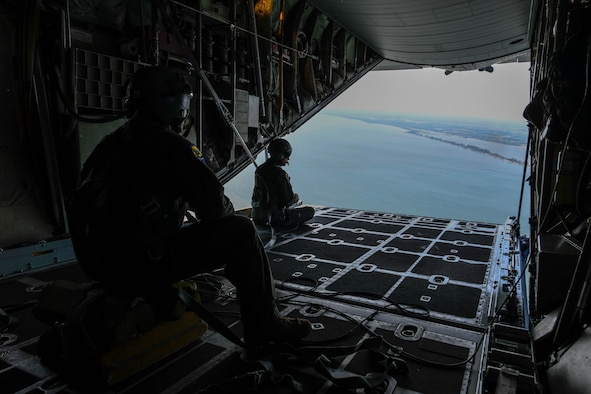 Youngstown Air Reserve Station provided a C-130H Hercules orientation flight for 27 team members of the 910th Airlift Wing and one 911th Airlift Wing member, Aug. 8, 2019. Orientation flights are routinely offered to Air Reserve Technicians and civilians who serve at YARS to provide them with a better understanding of the Wing’s flying capabilities.