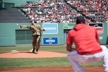 Schmidt tosses first pitch at Fenway