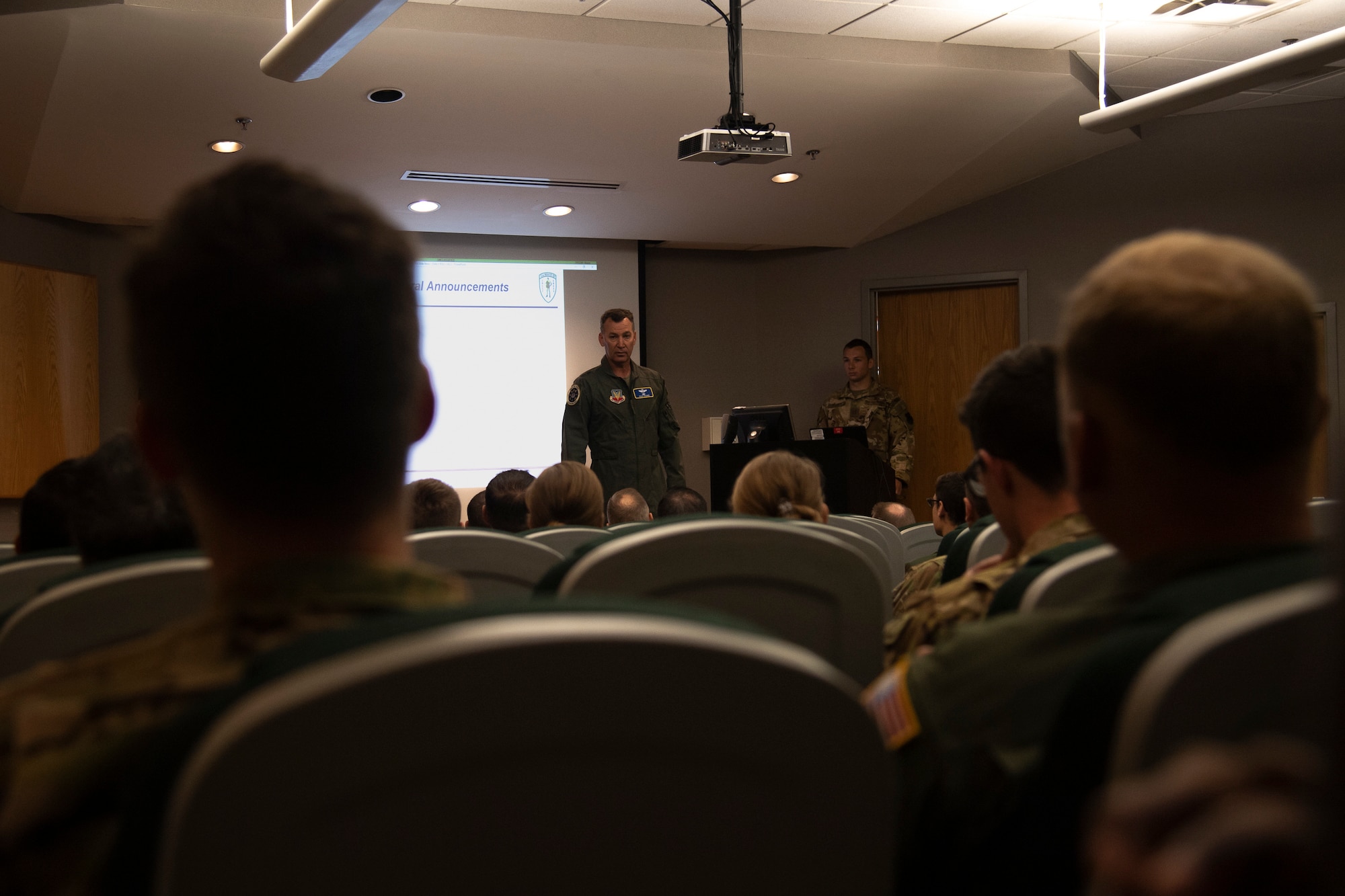 U.S. Air Force Maj. Gen. Chad Franks, Ninth Air Force commander, addresses Airmen from the 41st Rescue Squadron (RQS) during a pre-flight brief at Moody Air Force Base, Ga., Aug. 8, 2019. It was Franks’ initial flight in the Ninth Air Force commander’s flagship aircraft, an HH-60G Pave Hawk assigned to the 41st RQS. Franks, who on separate occasions served as the commander for the 23d Wing and 347th Rescue Group, is a command pilot with more than 3,300 hours in multiple aircraft including HC-130J Combat King II and HH-60G Pave Hawk. (U.S. Air Force photo by Airman 1st Class Taryn Butler)