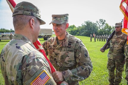 Missouri Reserve Unit Changes Commanders