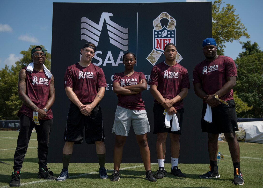Team Eustis U.S. Army Soldiers pose during USAA’s Salute to Service NFL Boot Camp event at the Bon Secours Washington Redskins Training Center, Richmond, Virginia, Aug. 6, 2019.