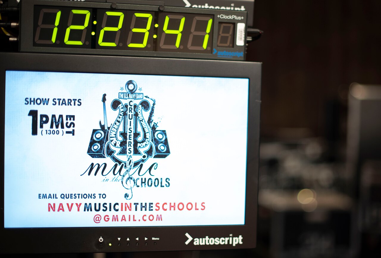 A program monitor displays show information.