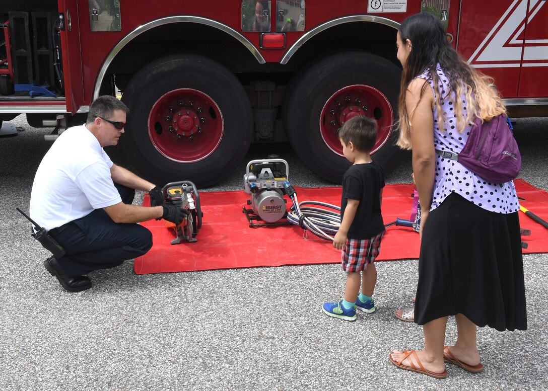 JBLE-Eustis holds block party