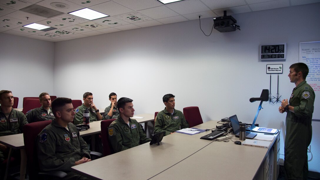 Chilean, US Air Forces share helicopter expertise