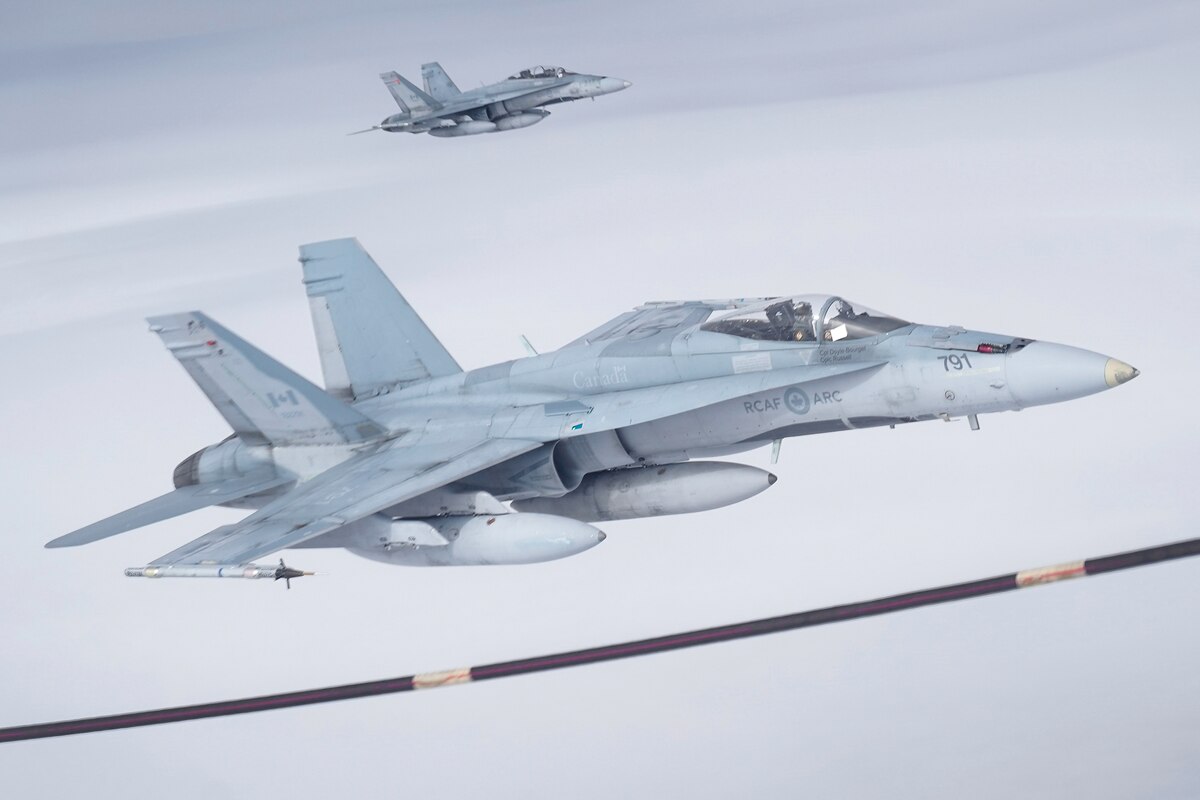 その他  Canadian Air Force CF-18 PVC McDonnell Douglas CF-18 Hornet - Wikipedia