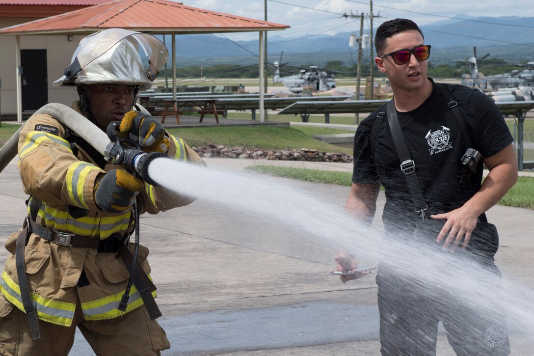 CENTRAL AMERICAN FIREFIGHTERS SHARING OPERATIONAL KNOWLEDGE WITH U.S. COUNTERPARTS